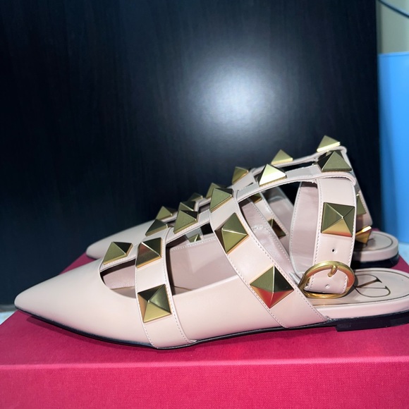 Authentic NWT Valentino Roman Stud ballet flat IT 39 (size 8.5-9 US) blush/nude - Picture 5 of 6